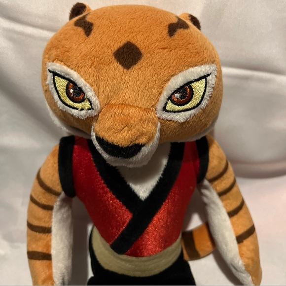 Tigress Plush Kung Fu Panda Kohls Cares for Kids 15" Tall Dreamworks Animation - Picture 1 of 6